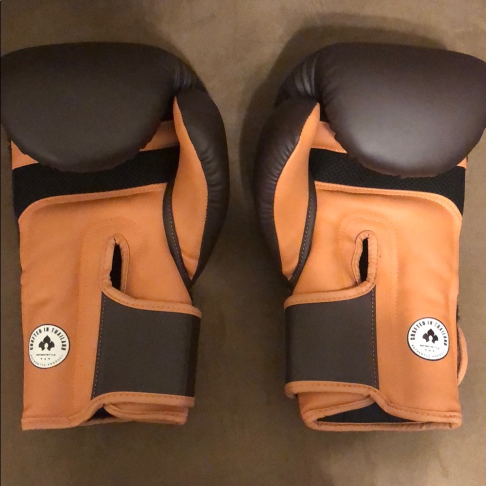 Size 14 oz boxing gloves from InFightStyle
